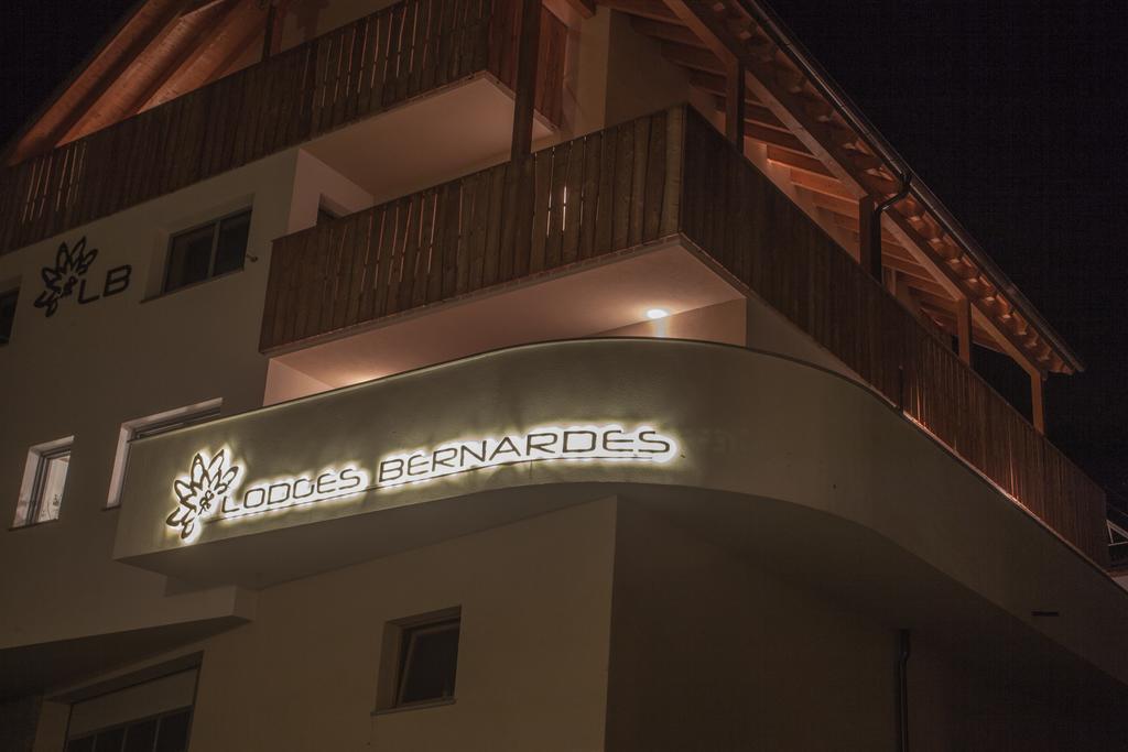 Apart Lodges Bernardes فس المظهر الخارجي الصورة
